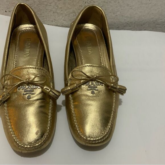 Prada Metallic Gold Leather Bow Slip On Loafers Size 35.5 - Picture 1 of 13